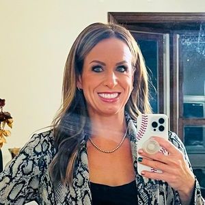 Meet your Posher, Rebecca